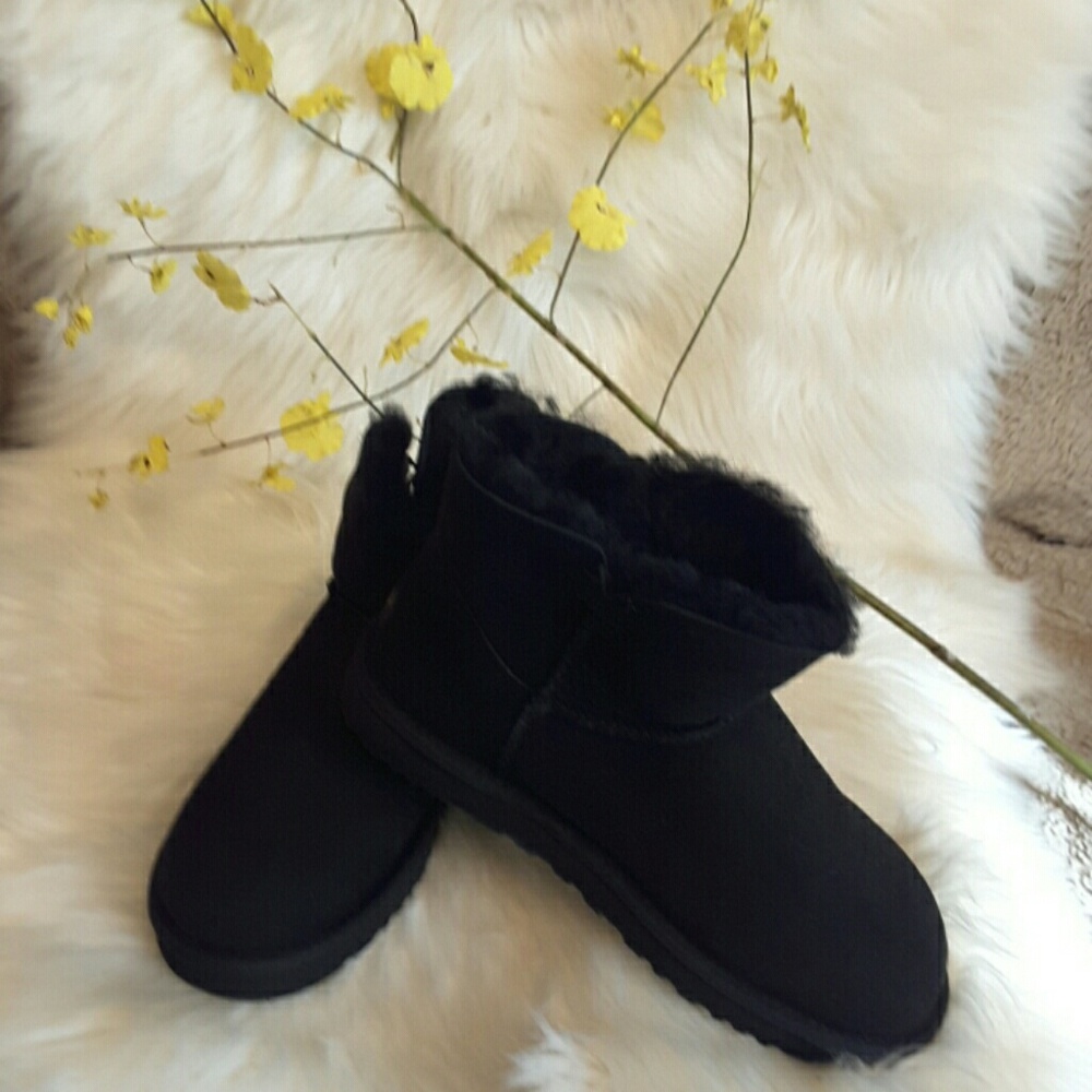 Ugg Genuine Real Fur Boot With Buttons On Side - image 1